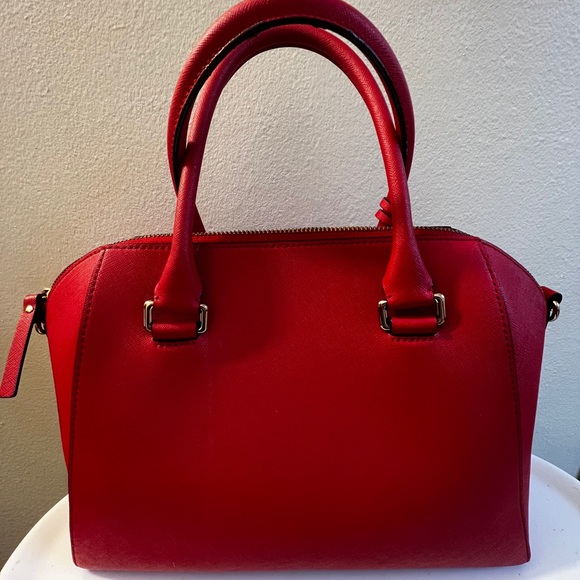 Kate spade purse and wallet. Has removable  cross body strap - Picture 8 of 10